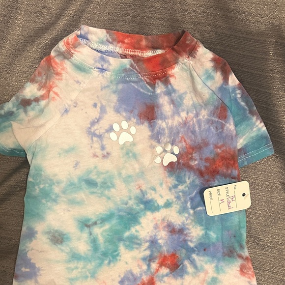 Artminds Other - New Pet Tie-Dye Reflective Paw Print T-Shirt size Medium Dog, Cat, Monkey